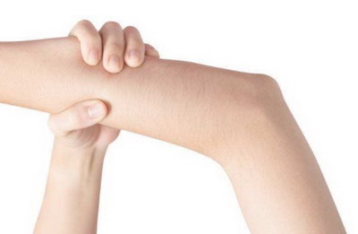 手臂赘肉怎么去_手臂脂肪瘤手术术后注意事项