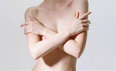 女人多少岁乳房开始下垂