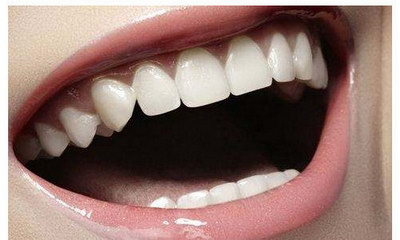 女人梦见牙齿畸形预示着什么(内心焦虑不安)