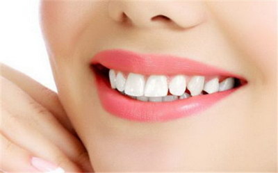 什么是骨性龅牙和牙性暴牙