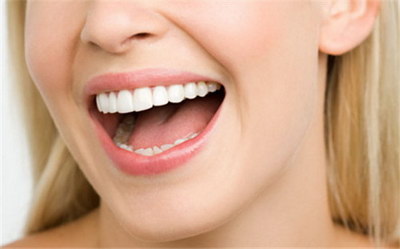 活动义齿再加一颗树脂牙(活动义齿树脂牙或塑钢牙)