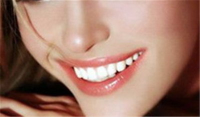 北京牙槽骨吸收能种植满口牙吗