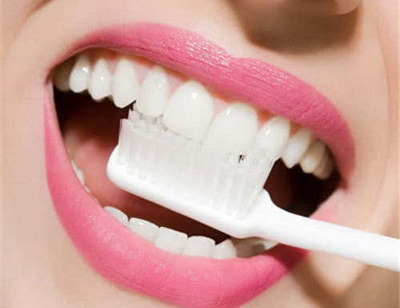 生理期可以洗牙结石吗