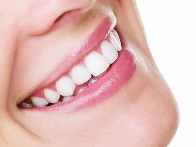 隐形假牙危害_做一颗假牙对旁边的牙齿有影响吗