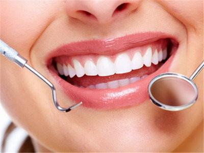 牙齿喷砂对牙齿有伤害_牙齿喷砂的原理