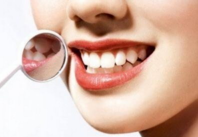 牙龈萎缩引起的牙齿脱落(引起牙龈萎缩牙齿移位的原因)
