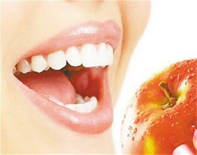 为什么刷牙牙龈会变白_牙龈炎吃什么水果降火快