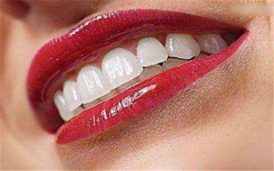 智齿迁移代替大牙_大牙裂了一条缝牙龈敏感
