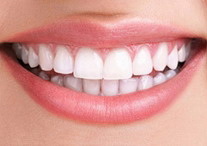 健康的牙齿是什么颜色的